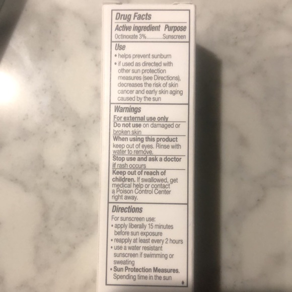 Lancome feel so good 010C Teine idole 110 ivoire - Picture 7 of 10